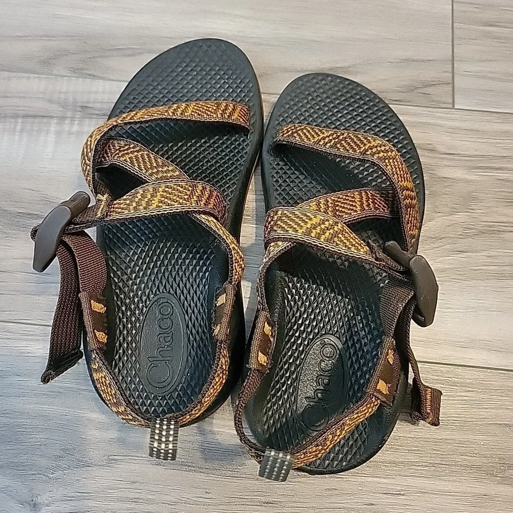 Chacos Z/1  Sandals Unisex Kids 2 Brown Ajustable Straps Open Toe Outdoor Hiking